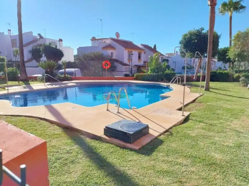 Swimming pool of Flat for sale in Casares  with Air Conditioner, Heating and Private garden