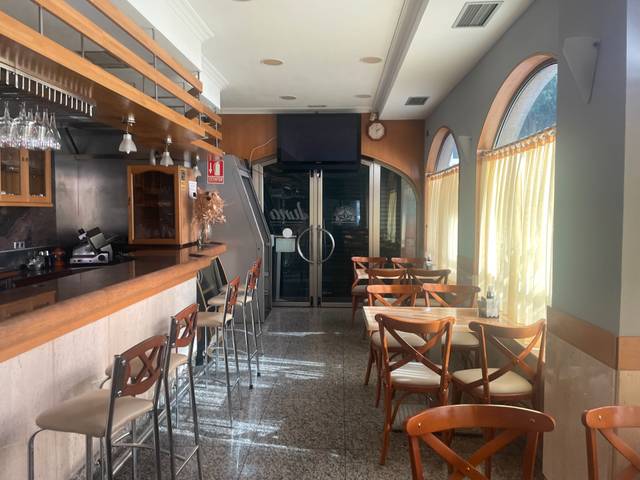 Local comercial en Alquiler en Rúa de San Lázaro en San Lázaro - Meixonfrío