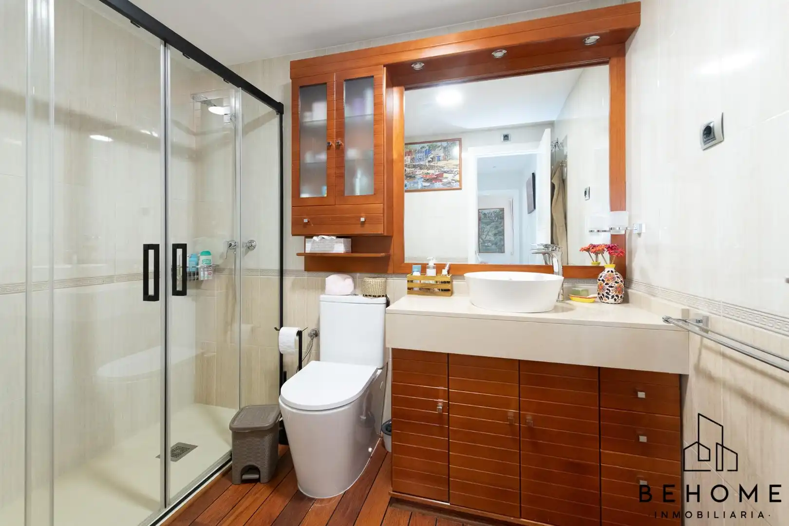 Baño de Piso en venta en Rincón de la Victoria con Trastero y Piscina comunitaria