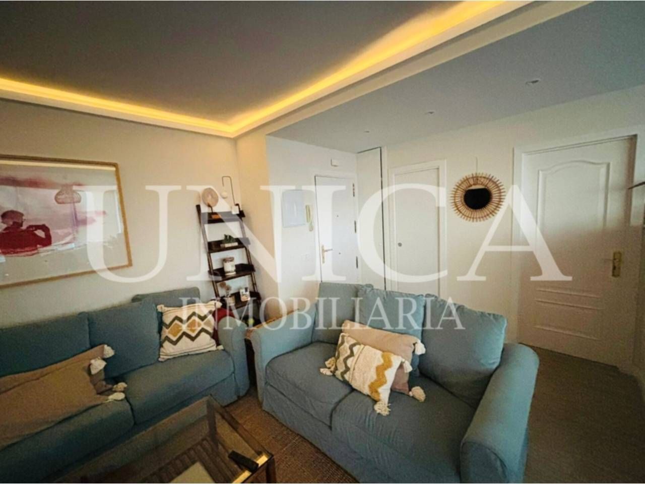 Living room of Flat for sale in  Madrid Capital  with Air Conditioner, Heating and Parquet flooring