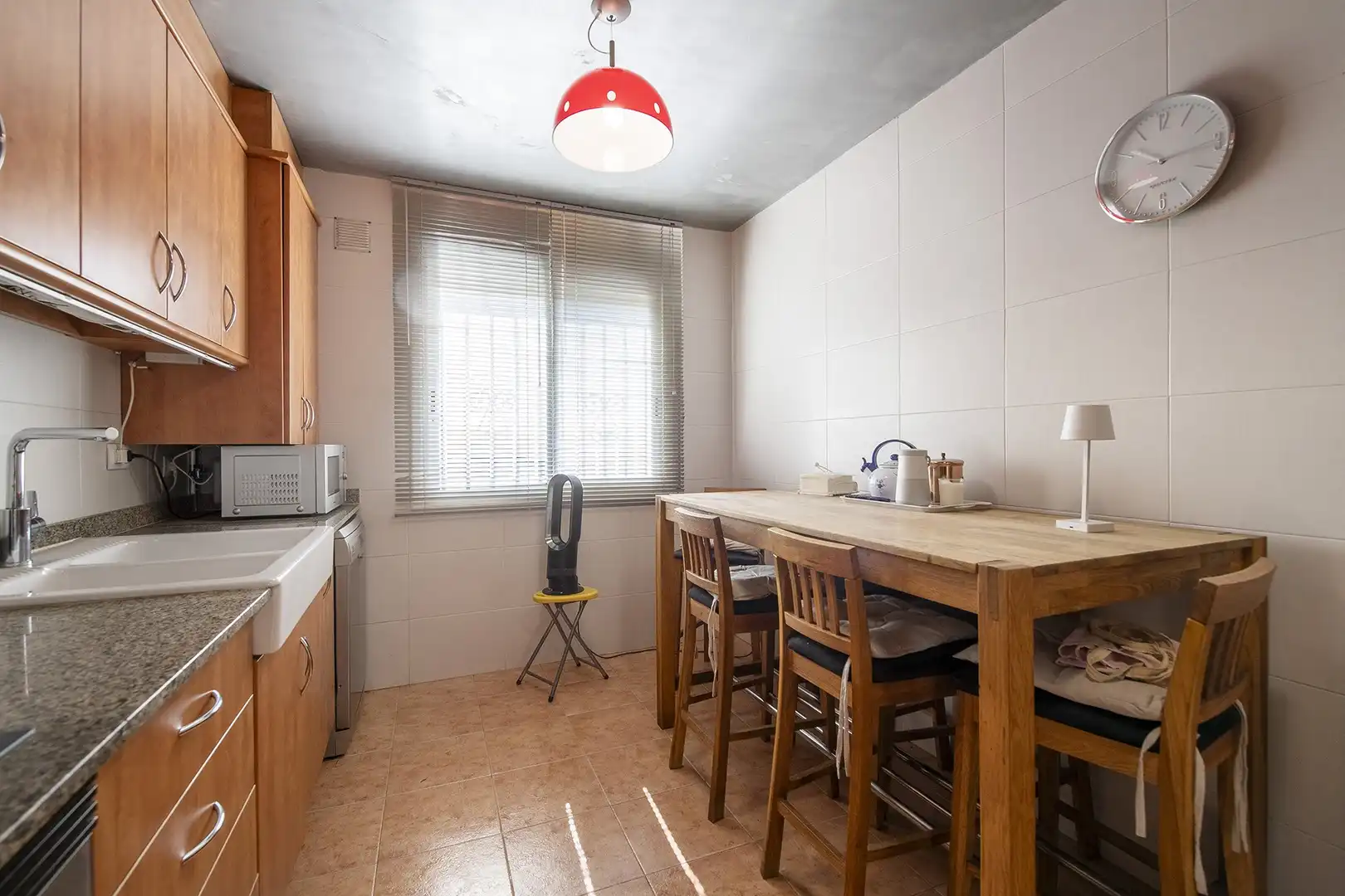 Cocina de Casa adosada en venta en Sant Julià de Ramis con Aire acondicionado, Calefacción y Terraza