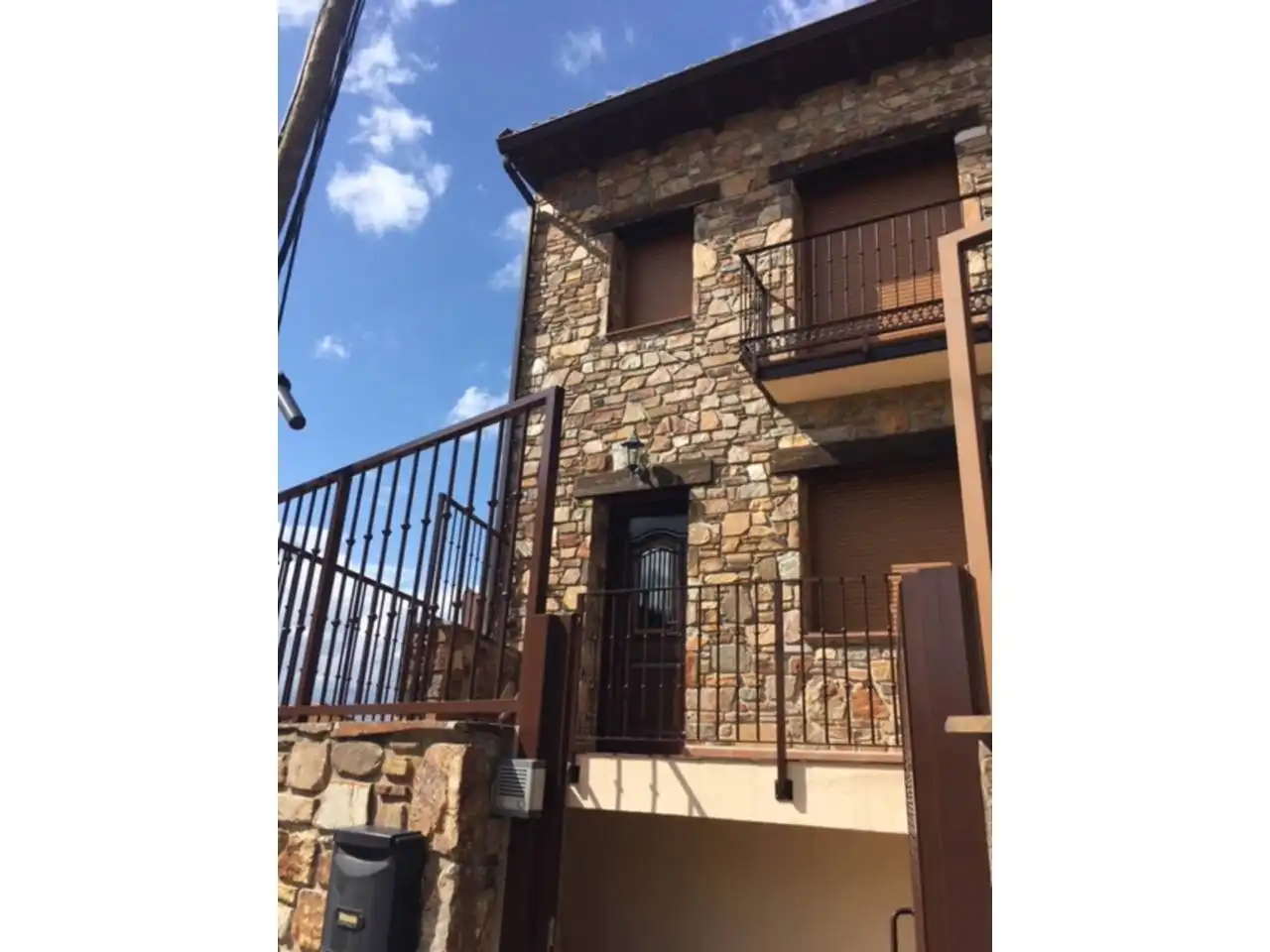 Vista exterior de Casa o chalet en venta en Robledillo de la Jara con Calefacción, Jardín privado y Terraza