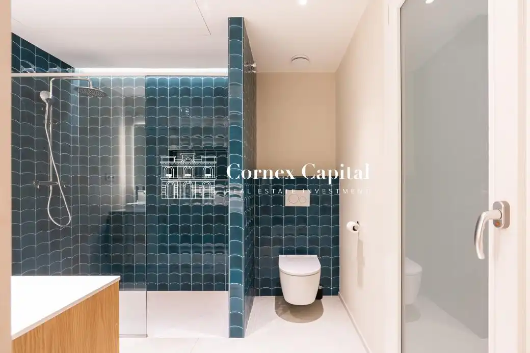Baño de Piso en venta en Barcelona con Aire acondicionado, Terraza y Trastero