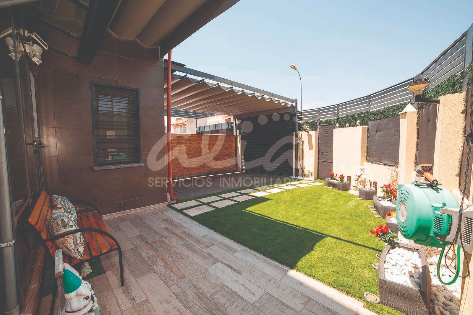 Terrace of House or chalet for sale in Pinto  with Air Conditioner, Heating and Terrace
