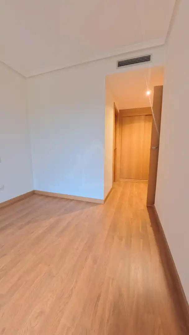 Habitación de Piso en venta en Lardero con Calefacción, Jardín privado y Parquet