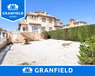 Exterior view of Single-family semi-detached for sale in Orihuela  with Air Conditioner, Private garden and Terrace