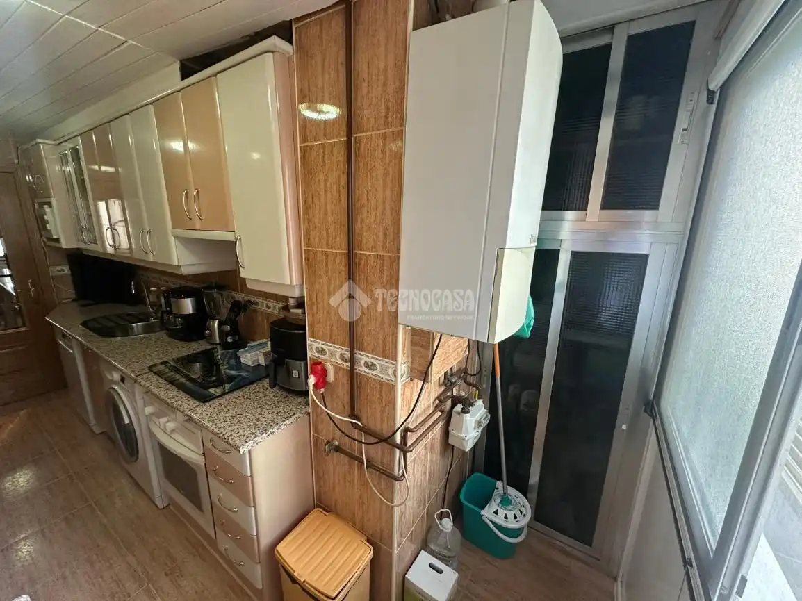 Cocina de Piso en venta en Fuenlabrada con Calefacción y Terraza