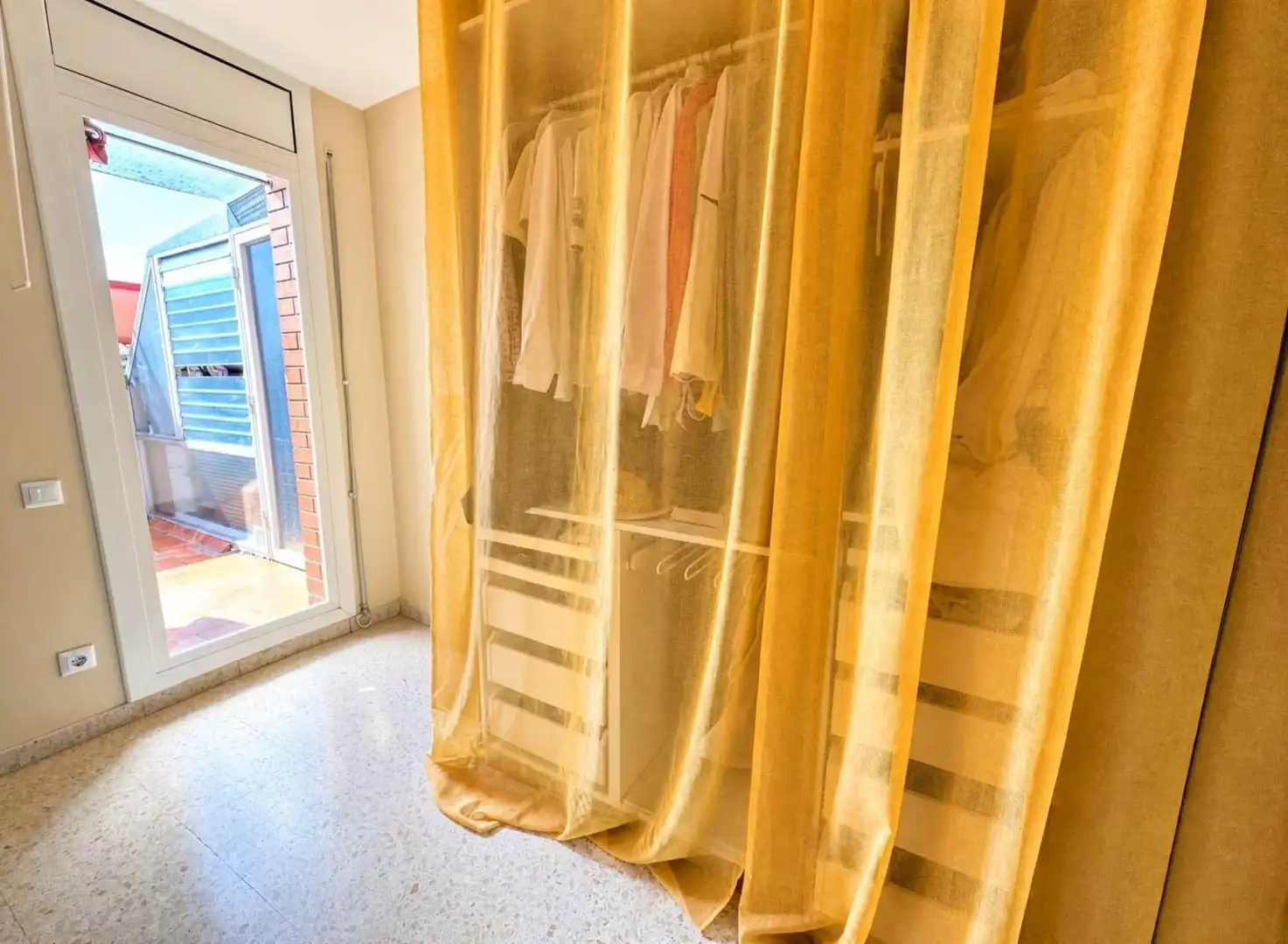 Dormitori de Àtic en venda en Girona amb Aire condicionat i Terrassa