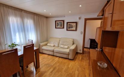Living room of Flat for sale in L'Hospitalet de Llobregat  with Air Conditioner, Heating and Furnished
