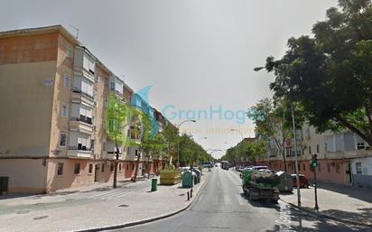 Exterior view of Flat for sale in  Sevilla Capital