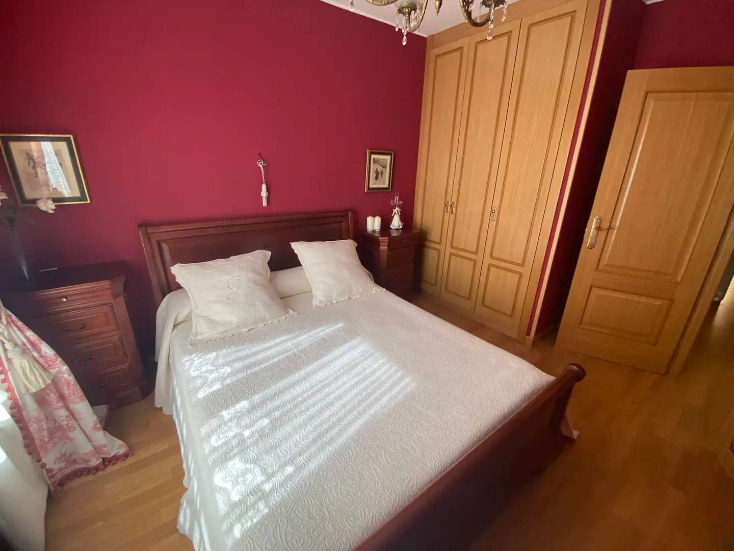 Schlafzimmer von Haus oder Chalet zum Verkauf in Burgos mit Heizung, Privatgarten und Parkett
