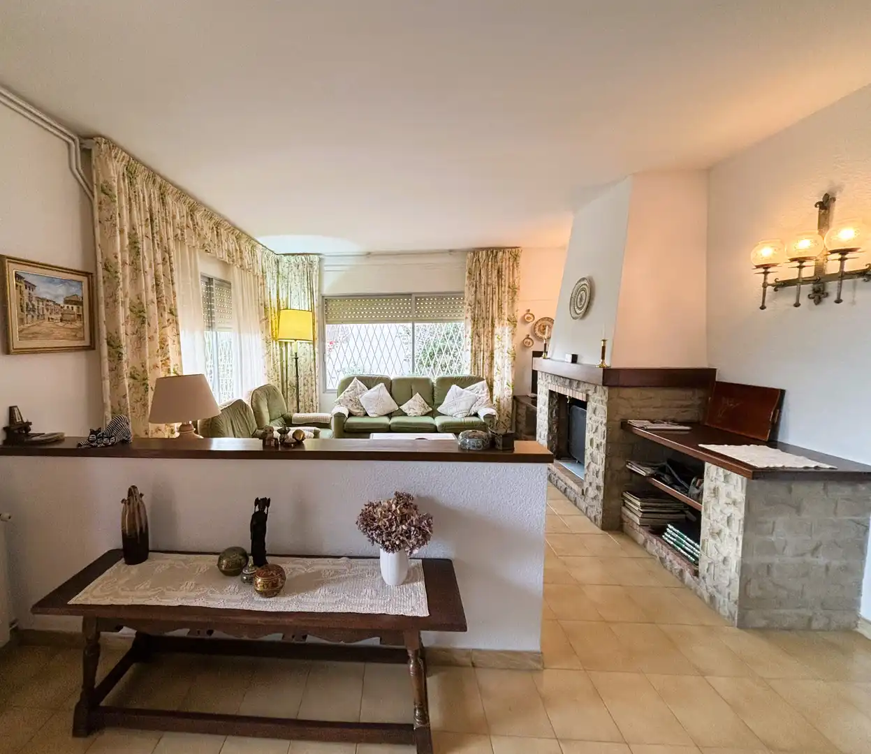 Sala d'estar de Casa o xalet en venda en La Palma de Cervelló amb Aire condicionat, Calefacció i Jardí privat