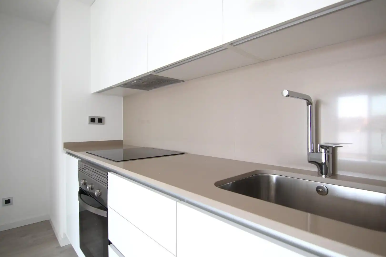 Kitchen of Flat for rent in Sabadell  with Air Conditioner, Heating and Parquet flooring