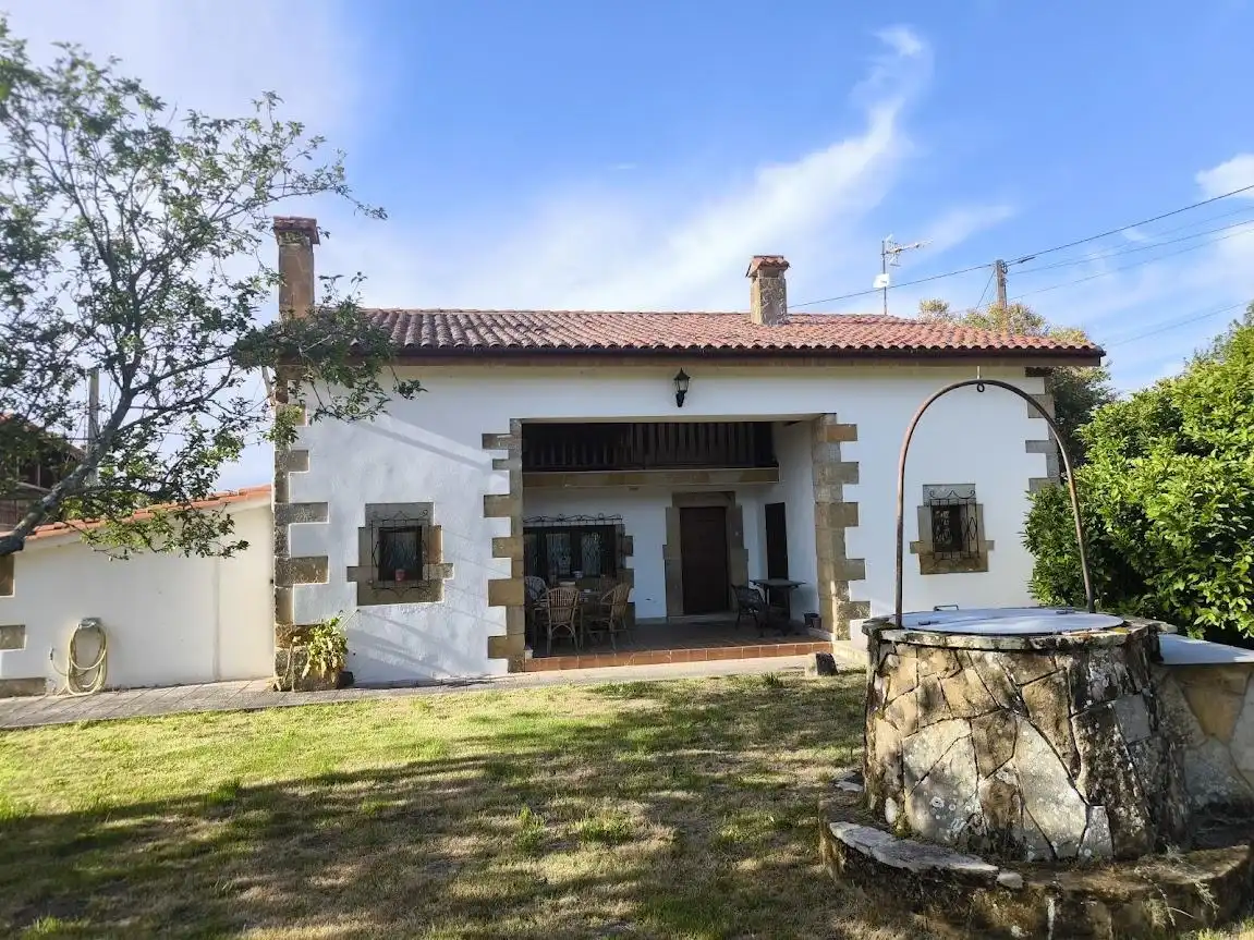 Vista exterior de Casa o chalet en venta en Villaviciosa con Calefacción y Trastero