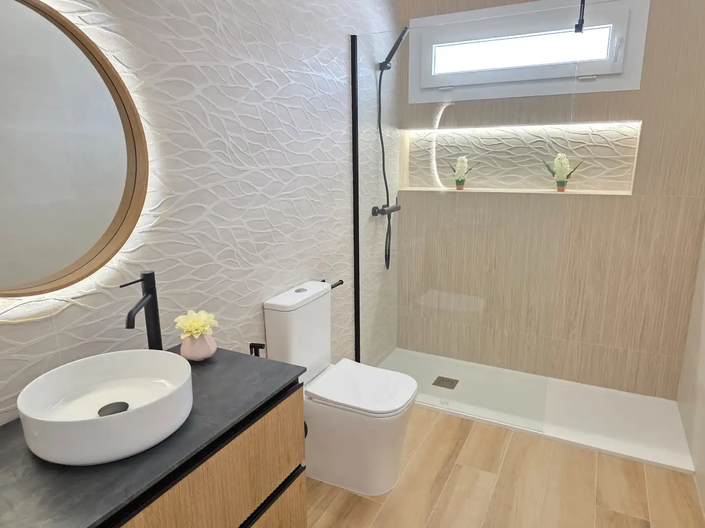 Baño de Piso en venta en Granada con Aire acondicionado, Calefacción y Parquet