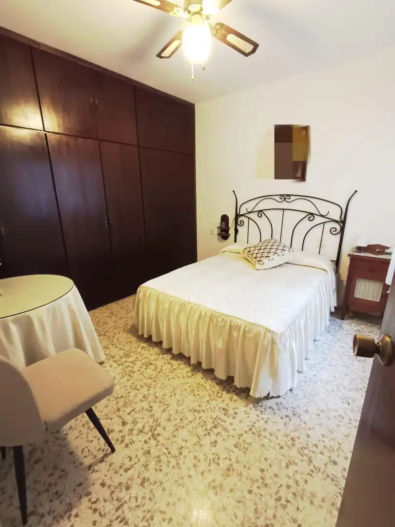 Bedroom of Flat for sale in Córdoba  with Air Conditioner and Balcony