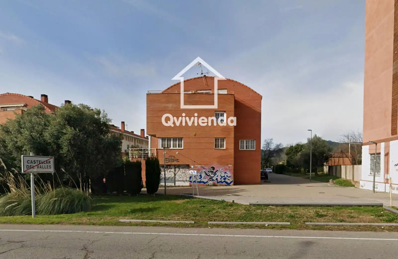 Vista exterior de Casa adosada en venda en Castellar del Vallès