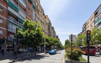 Vista exterior de Pis en venda en  Granada Capital