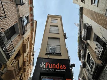 Mixt residencial en venda a Calle del Sol 48