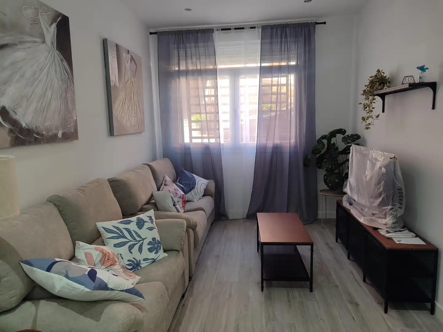 Sala d'estar de Pis de lloguer en Granada amb Aire condicionat, Calefacció i Moblat