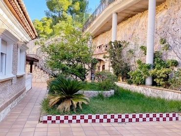 Villa mit Pool zum Verkauf in Montornés - Las Palmas - El Refugio