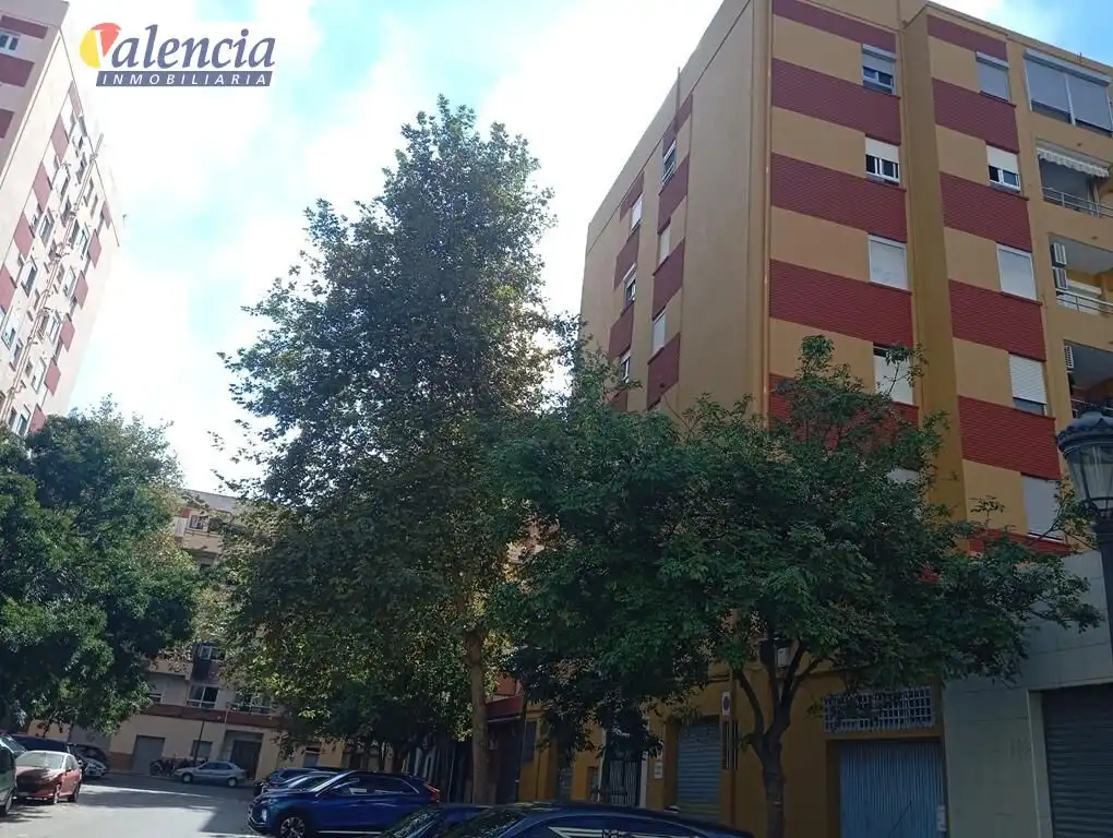 Pis amb ascensor en venda a Benicalap, imagen 3