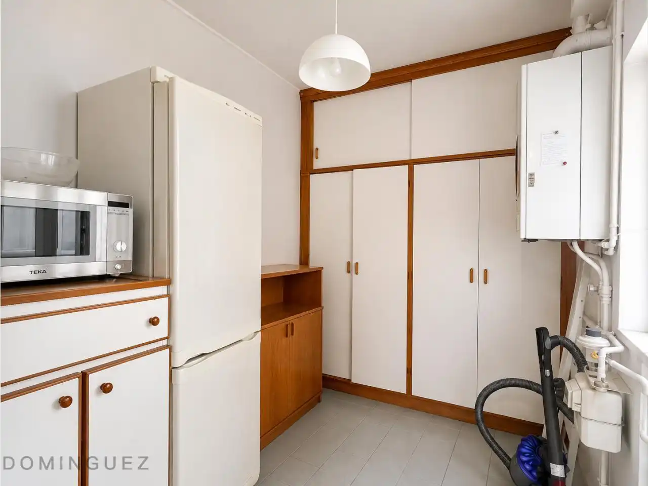 Kitchen of Flat for sale in Vigo   with Heating and Storage room