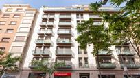 Vista exterior de Pis en venda en  Barcelona Capital amb Terrassa