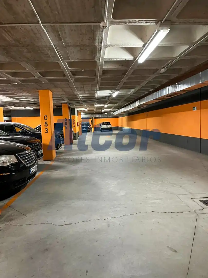 Einzelparkplatz mit Aufzug zum Verkauf in DE MARIA DE LAS MERCEDES DE BORBÓN, imagen 3