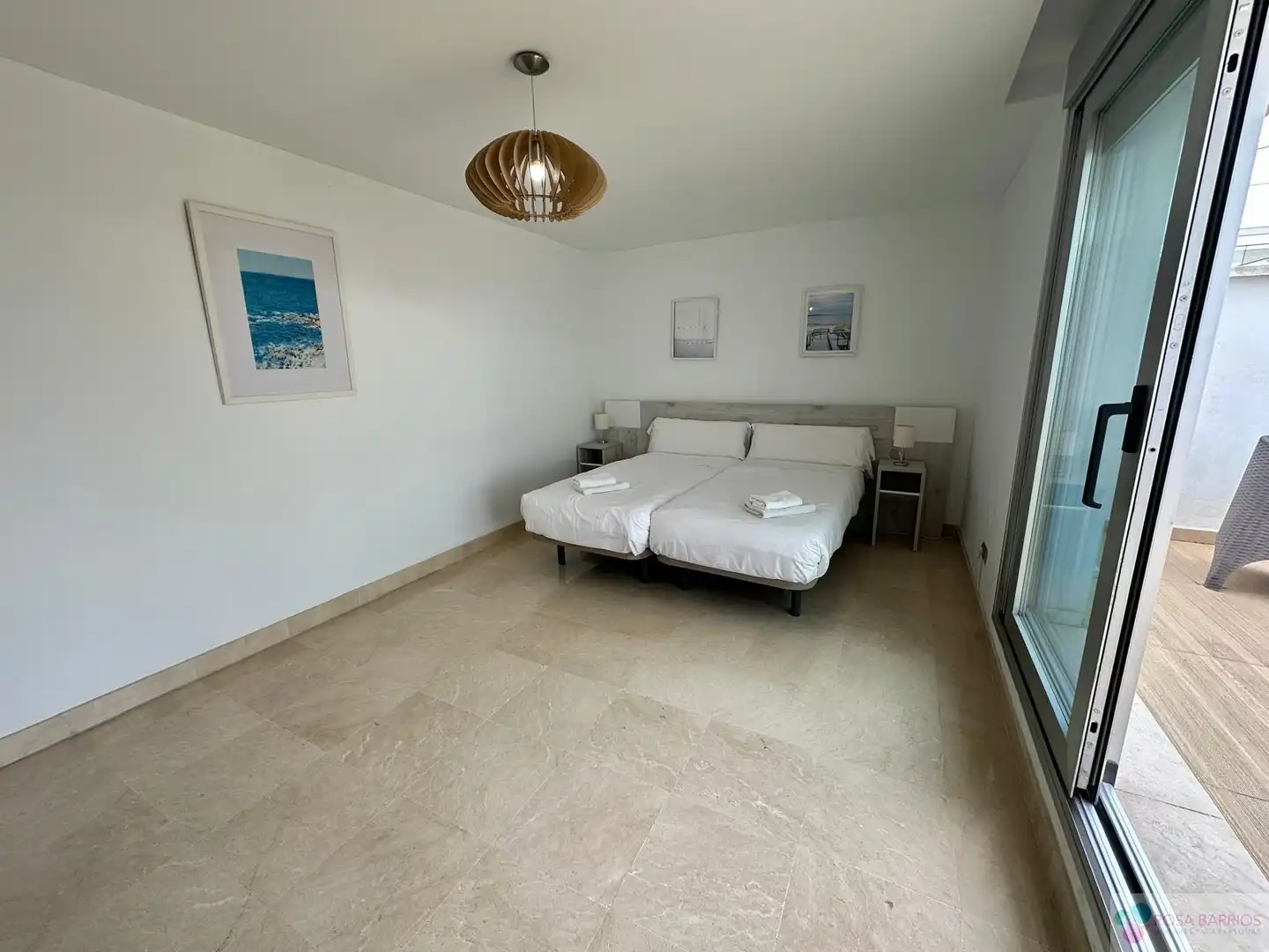 Habitación de Ático en venta en Marbella con Terraza y Piscina comunitaria