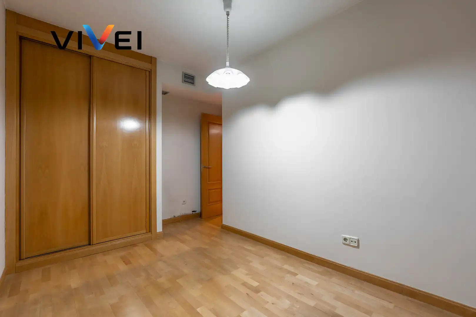 Bedroom of Flat for sale in Madrid  with Heating, Terrace and Storage room