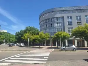Außenansicht von Wohnung zur Miete in Burgos mit Heizung, Parkett und Terrasse