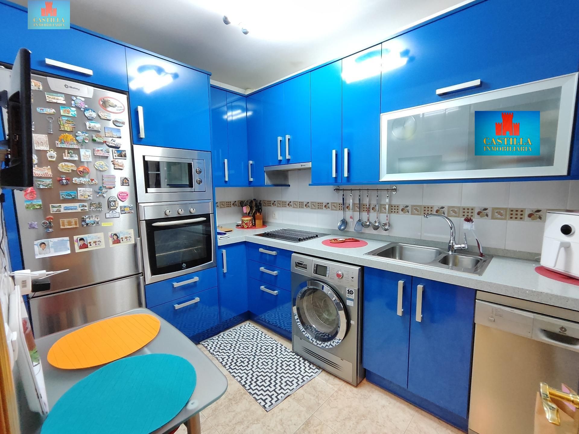 Kitchen of Single-family semi-detached for sale in Berrocalejo de Aragona  with Heating, Terrace and Storage room