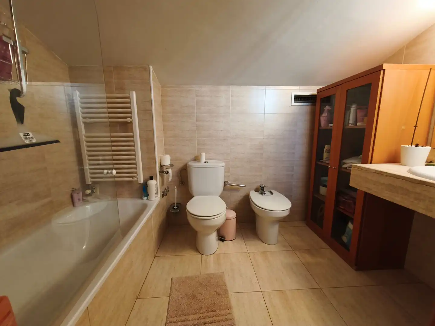 Baño de Dúplex en venta en Girona con Aire acondicionado, Calefacción y Parquet