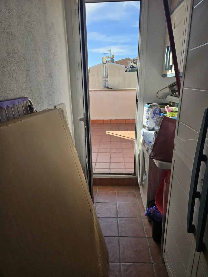 Terraza de Piso en venta en Santa Coloma de Gramenet con Calefacción, Terraza y Trastero