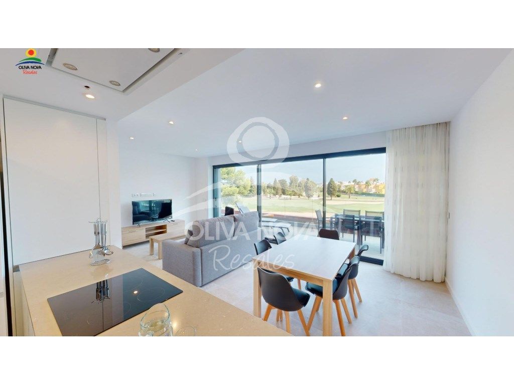 Menjador de Apartament en venda en Oliva amb Aire condicionat, Jardí privat i Terrassa