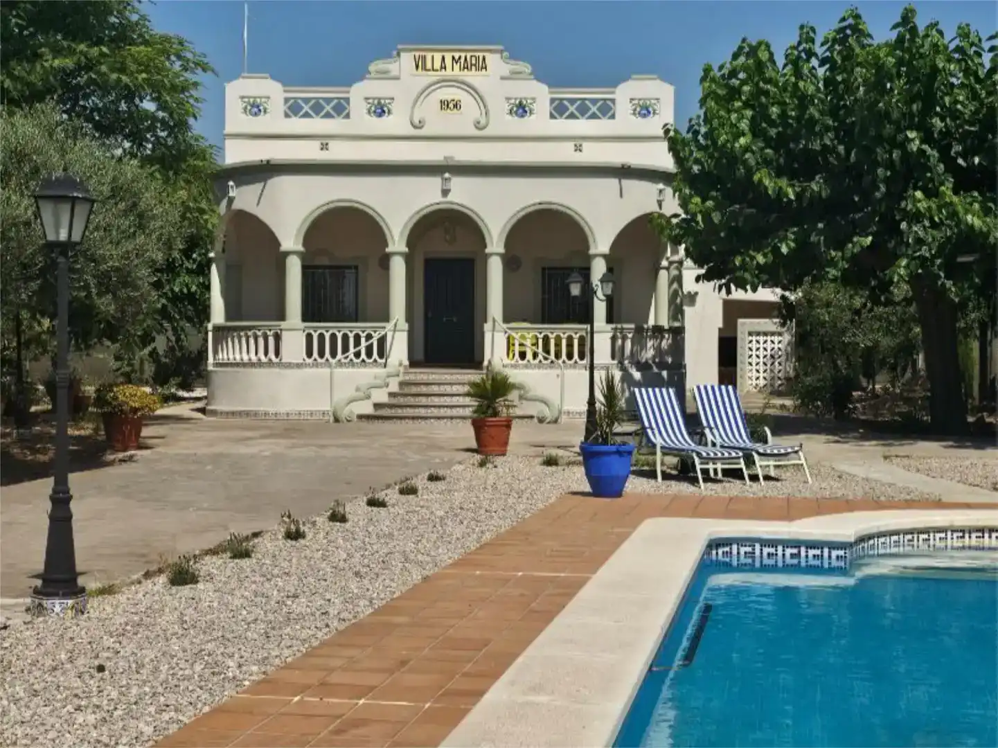 Vista exterior de Casa o xalet de lloguer en Vila-real amb Jardí privat, Traster i Piscina
