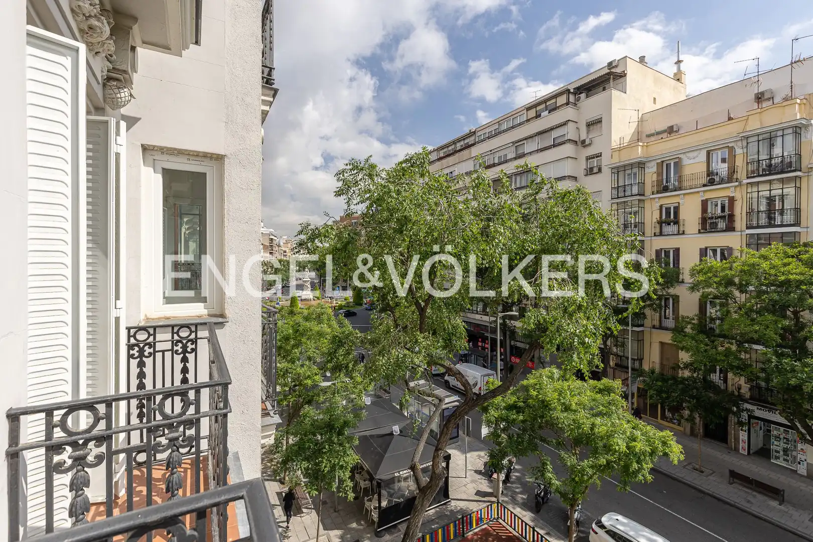 Exterior view of Flat for rent in Madrid  with Air Conditioner, Heating and Storage room