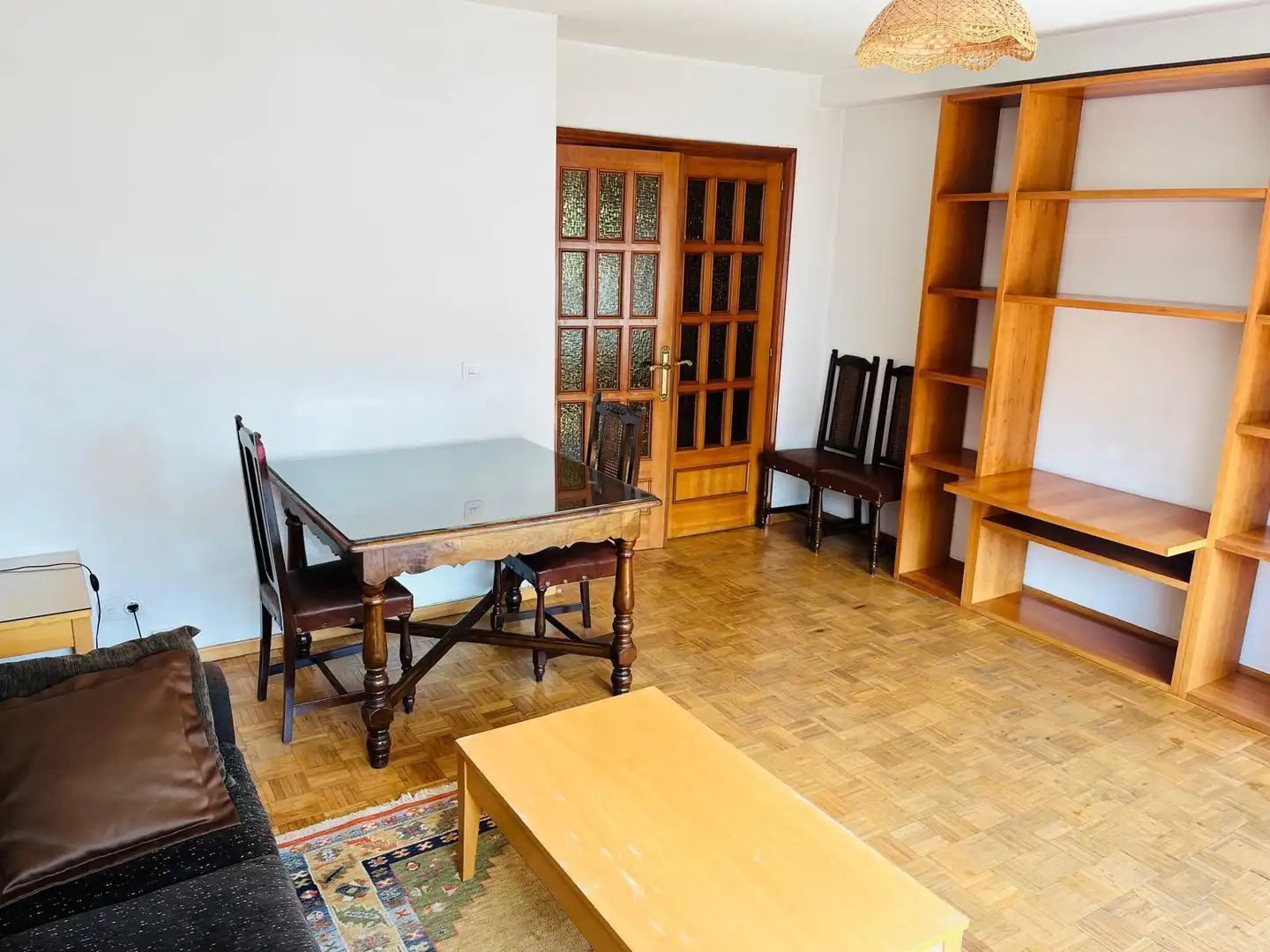 Living room of Flat for rent in A Coruña Capital   with Heating, Parquet flooring and Furnished
