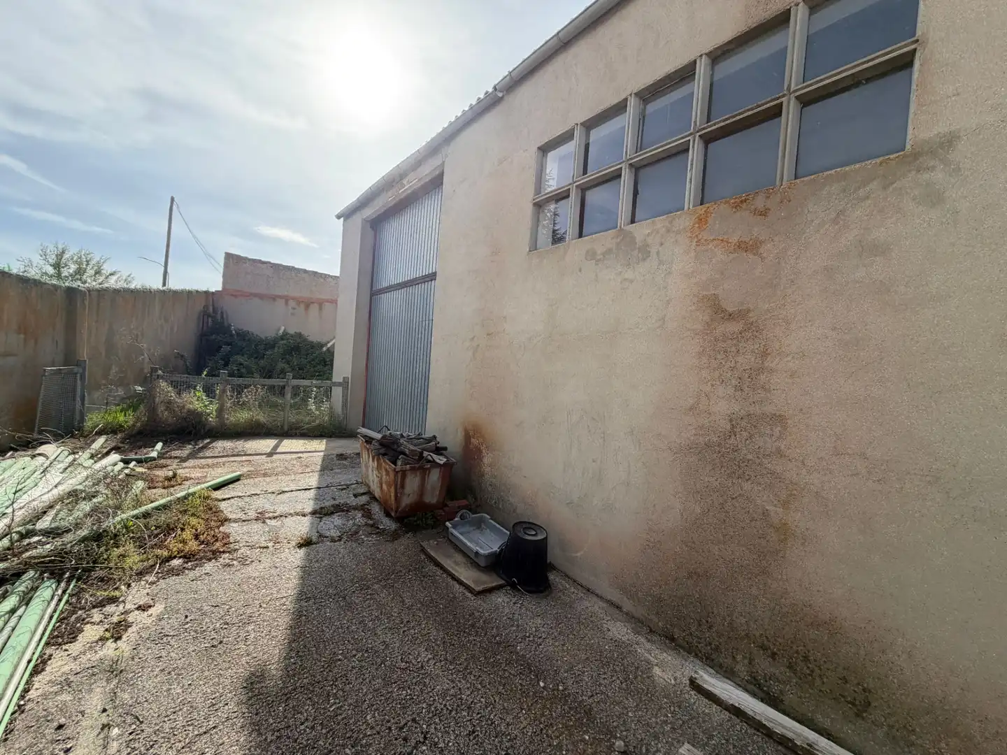Vista exterior de Nave industrial en venta en Ávila
