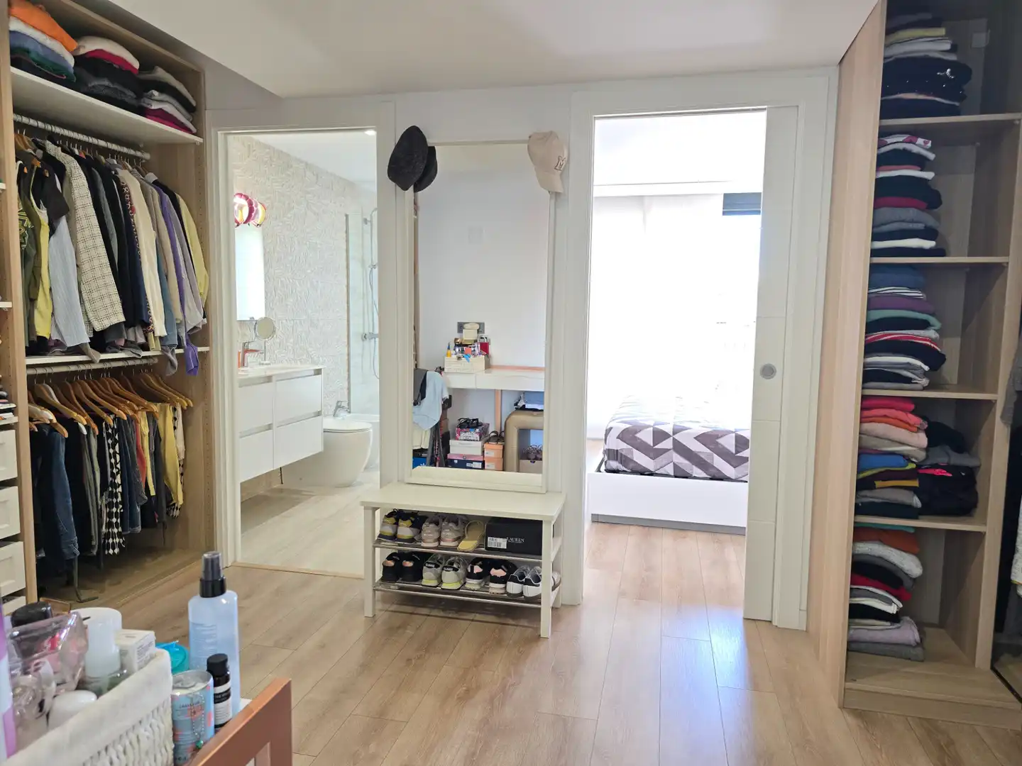 Schlafzimmer von Einfamilien-Reihenhaus zum Verkauf in Sabadell mit Terrasse und Schwimmbad