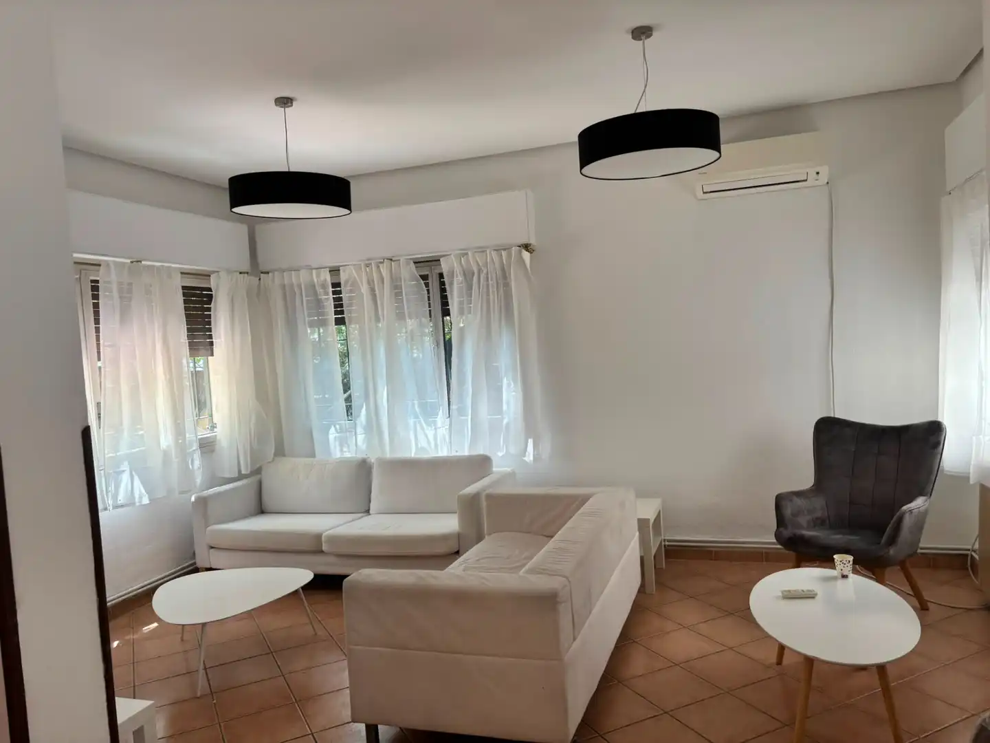 Sala d'estar de Casa o xalet de lloguer en Villaviciosa de Odón amb Aire condicionat, Calefacció i Jardí privat
