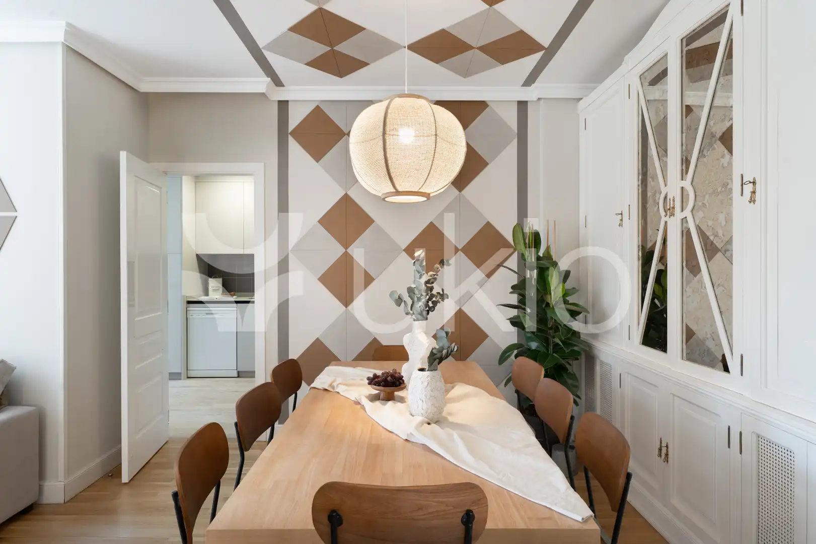 Apartamento de alquiler en Avenida de Alberto de Alcocer, Hispanoamérica - Bernabéu