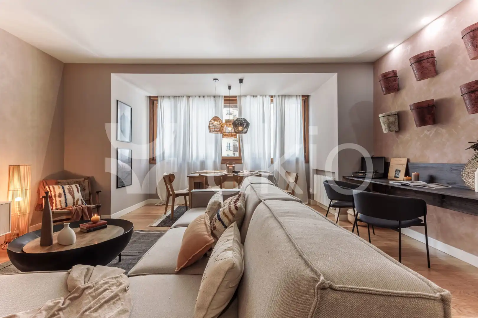 Sala d'estar de Apartament de lloguer en  Madrid Capital amb Aire condicionat, Moblat i Rentadora