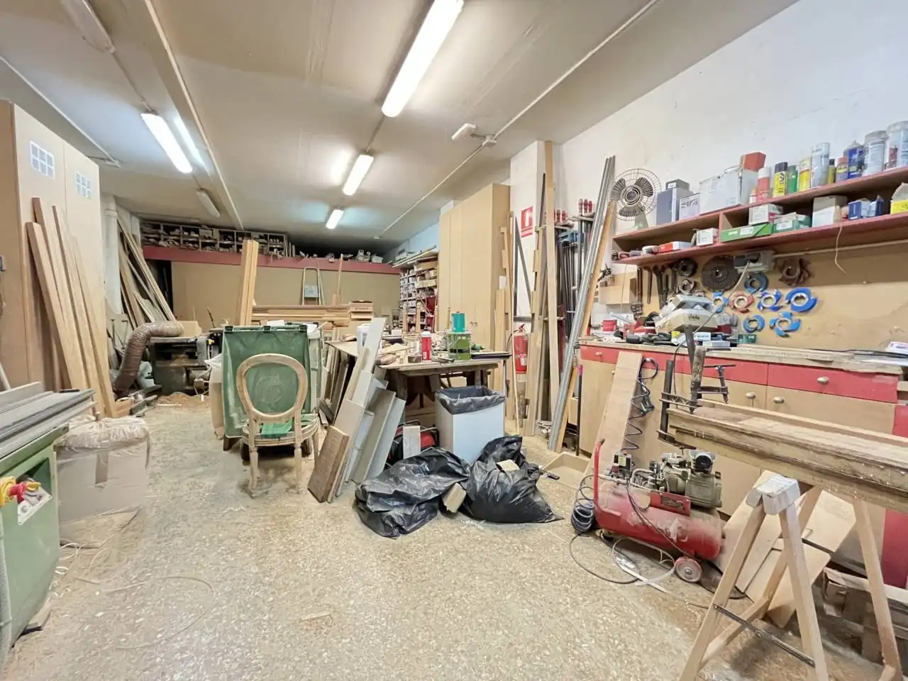 Local de alquiler en Cornellà de Llobregat