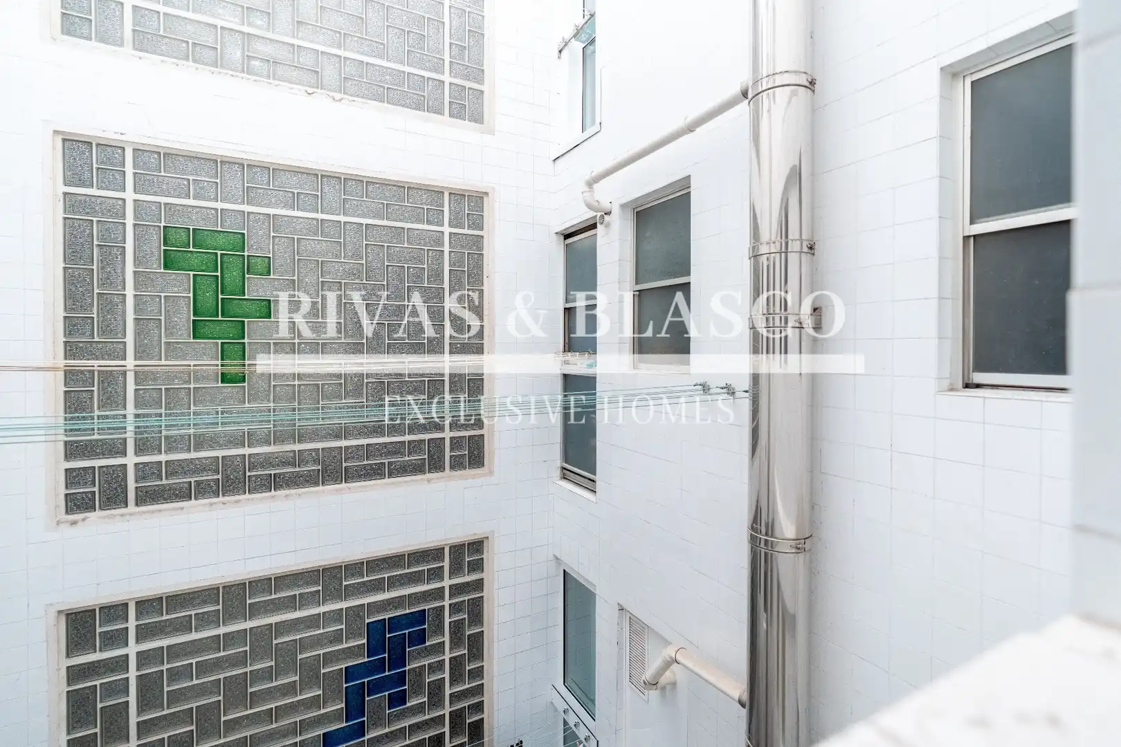 Vista exterior de Apartament en venda en Donostia - San Sebastián  amb Calefacció i Traster