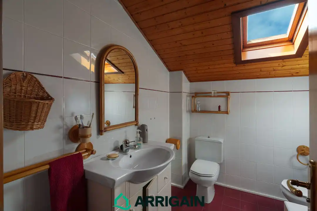 Baño de Casa o chalet en venta en Irun  con Calefacción, Jardín privado y Terraza