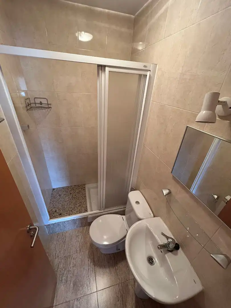 Badezimmer von Wohnung zum Verkauf in Piera mit Heizung, Ofen und Alarm
