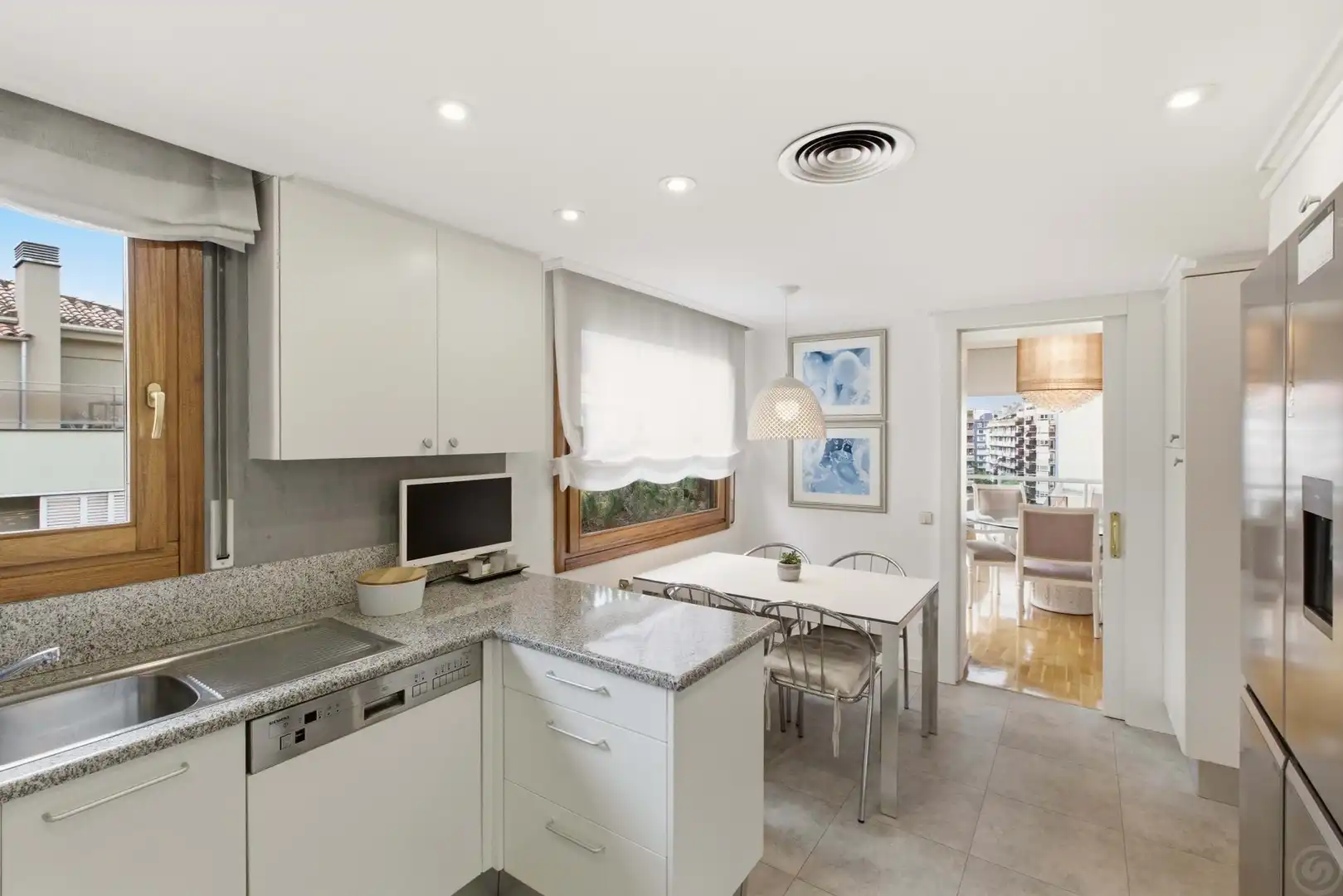 Kitchen of Duplexes for sale in Girona  with Air Conditioner, Heating and Terrace