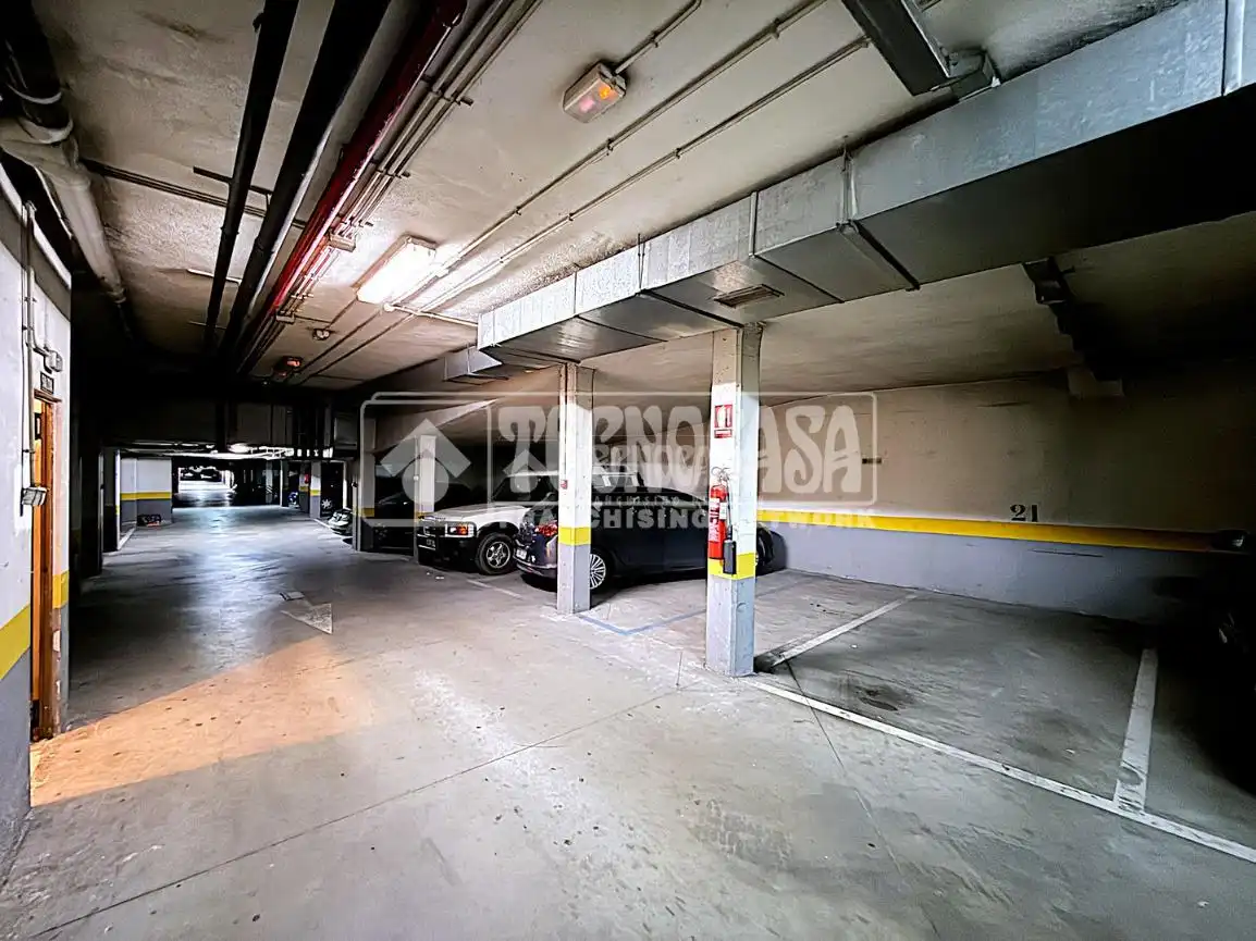 Parking de Piso en venta en Cuenca con Calefacción, Parquet y Terraza